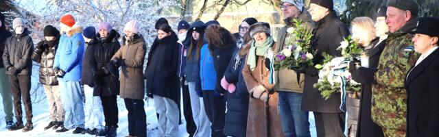 Galerii: Lääne-Nigulas meenutati Tartu rahu