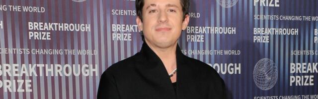 KLÕPS | Palju õnne! Muusik Charlie Puth tervitas abikaasaga esiklast