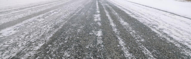 Neljapäeval esineb teedel libedust