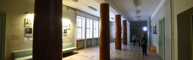 Адміністрація шкіл підтримує пізніший початок уроків, але підготовка потребує більше часу.