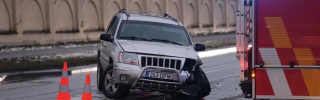 ФОТОД | В Тартусі на Рааділі сталася аварія між двома легковими автомобілями.