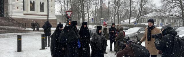 Приведення питання Московського патріархату на рівень монастирських в Курємае наносить удар як Естонійській державі, так і владі.