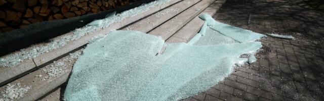 ФОТОД | 100 000 ЄВРОТ ЗБИТКІВ! В ресторані Стен-Еріка Янтсоні були розбиті вікна: чиясь особиста злість і помста.