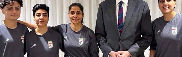 VIDEO | Viis hümni laulmisest keeldunud Iraani jalgpallurit saavad Austraaliasse elama jääda. Teiste elud võivad olla ohus