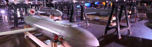 "Росіяни роблять свої ракети з карбонового волокна, українці - з труб." Україна оголошує про створення нових ракет. Чи дійсно якась з них потрапить в експлуатацію?