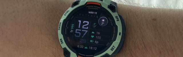 Garmin Instinct 3 AMOLED: чи може розумно вартувати годинник з пластиковим корпусом і без сенсорного екрану?