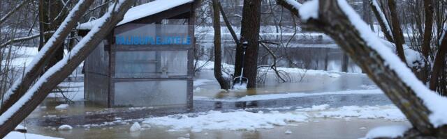 ФОТОД | Попередження! Рівень води на ріці Емайе піднявся на 30 см і перевищив критичну межу.