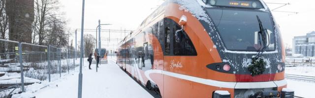 Tallinna-Valga liinil on rongiliiklus taristurikke tõttu häiritud, reisijad on üle tunni rongis kinni olnud