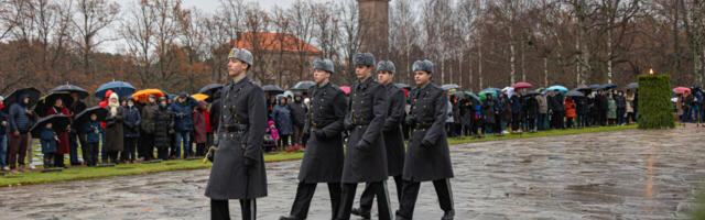 Lossipeol surus häbemeemand presidendiga kätt – samas ajal kui teised tähistasid verega kätte võidetud Soome iseseisvust